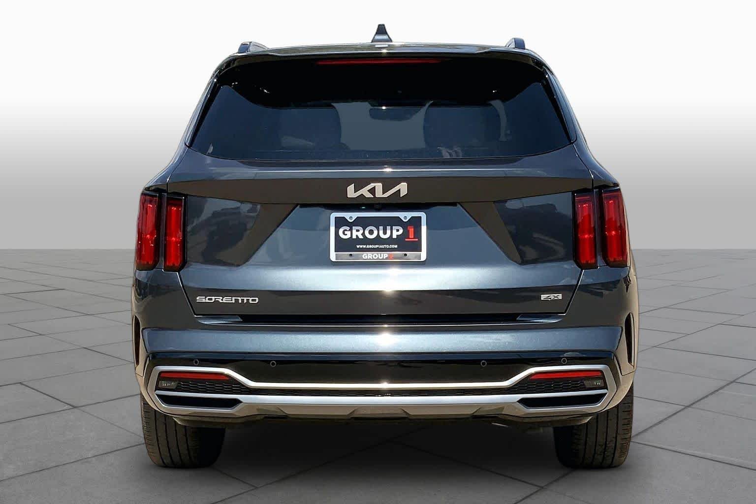 Used 2023 Gravity Grey Kia SX image 5