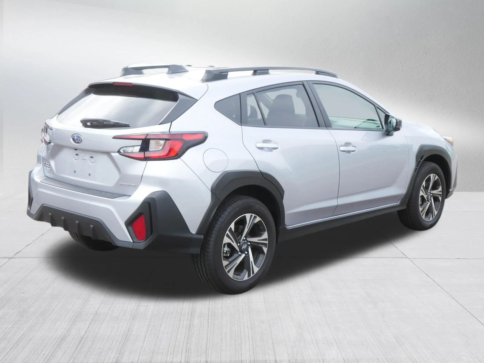 Used 2024 Ice Silver Metallic Subaru Premium image 7