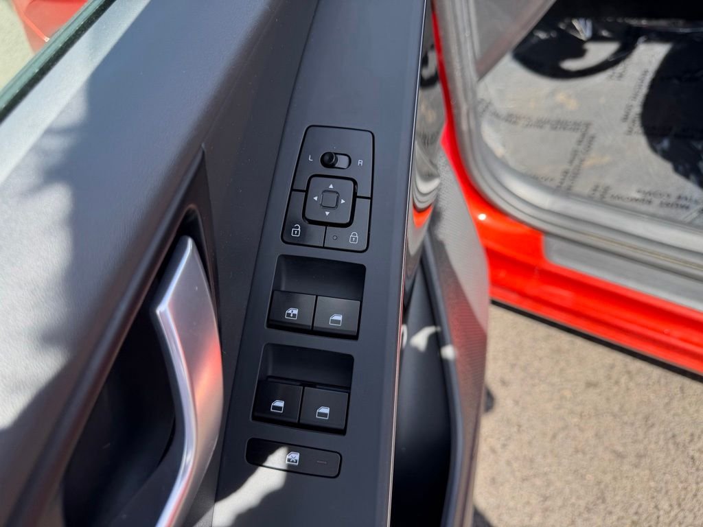 Used 2023 Fire Orange Kia Wind image 12
