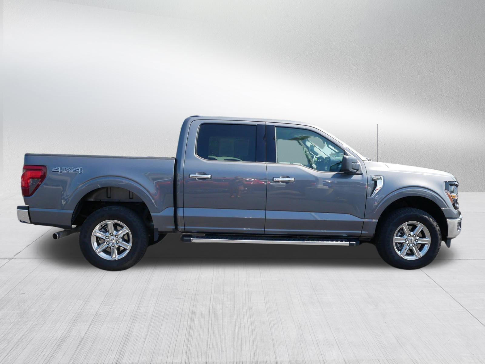 2025 Ford F-150 XLT - Photo 8