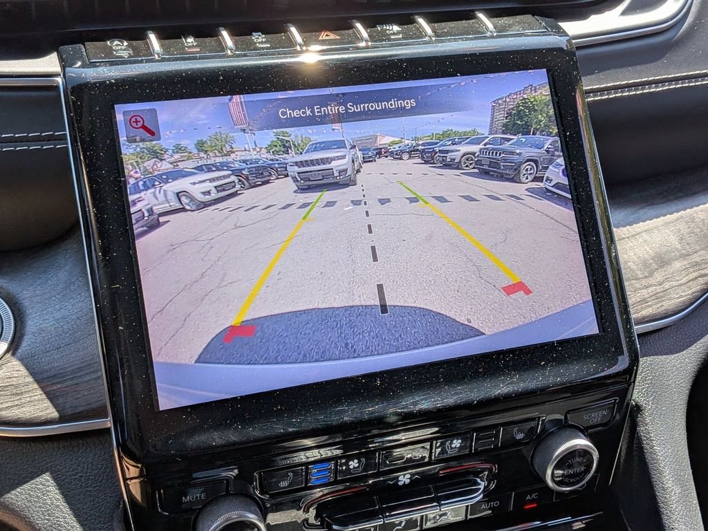 Used 2022 White Jeep Overland image 22
