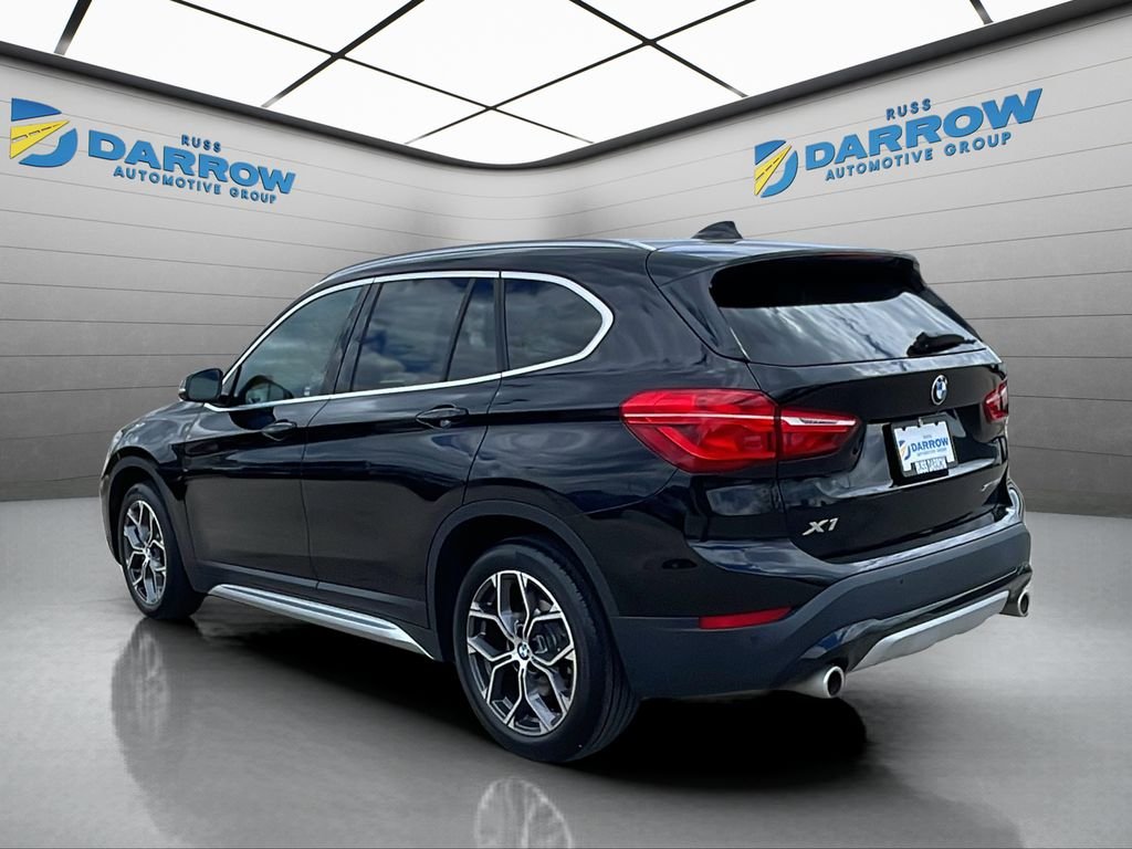 Used 2022 Black BMW xDrive28i image 3