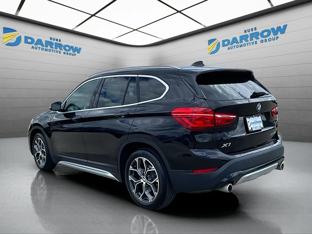 Used 2022 Black BMW xDrive28i image 3