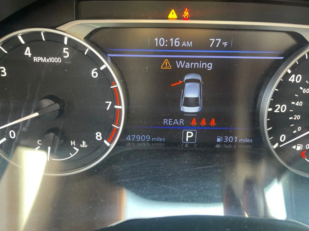 Used 2025 Black Nissan 2.5 SR image 5