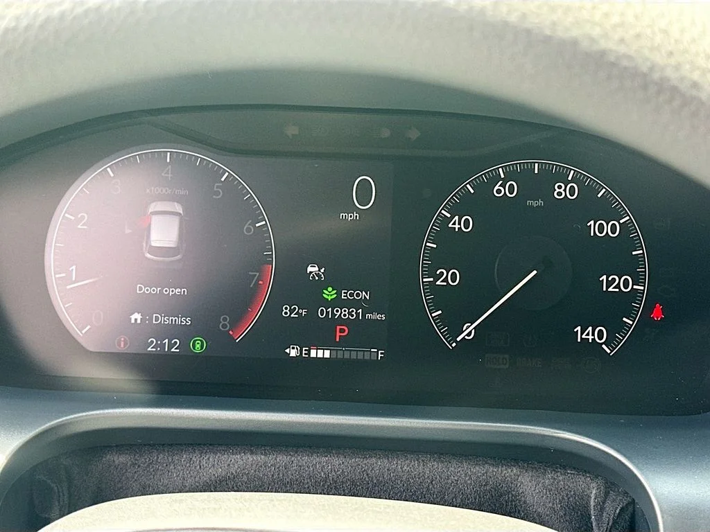 Used 2025  Honda LX image 12