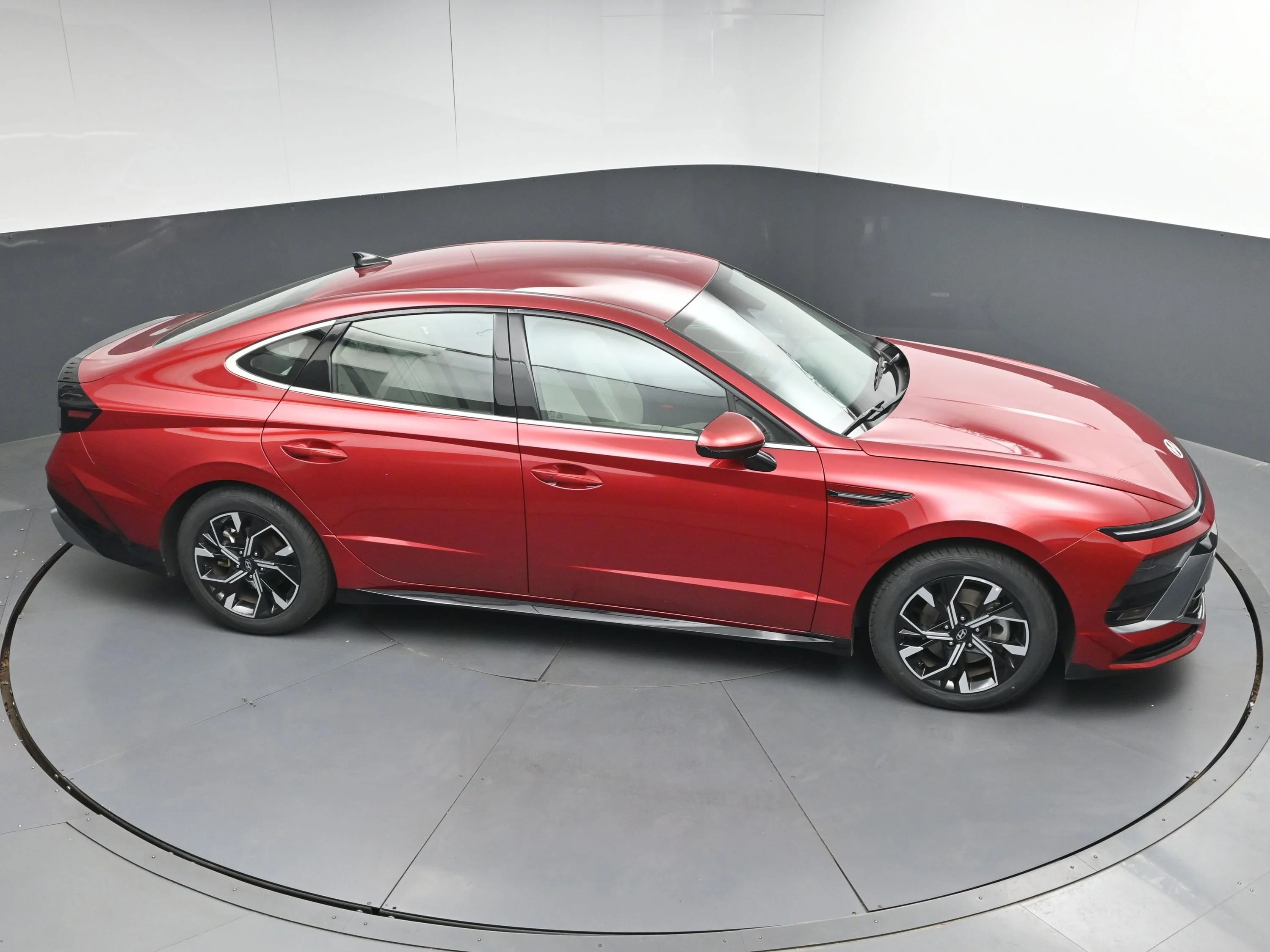 Used 2025 Ultimate red Hyundai SEL image 31