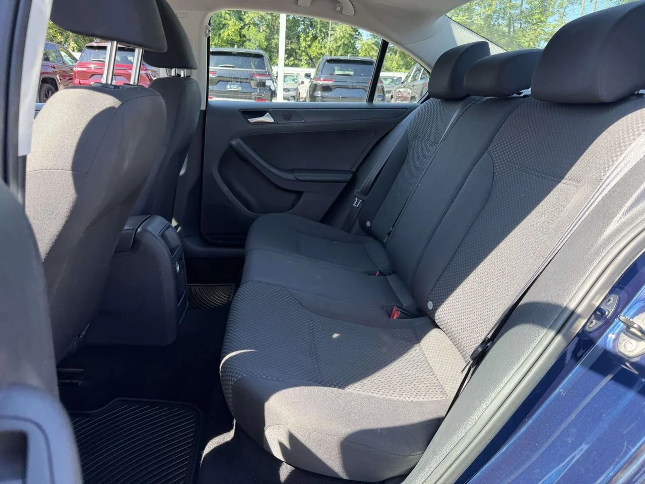 Used 2014 Tempest Blue Metallic Volkswagen 2.0L S image 17