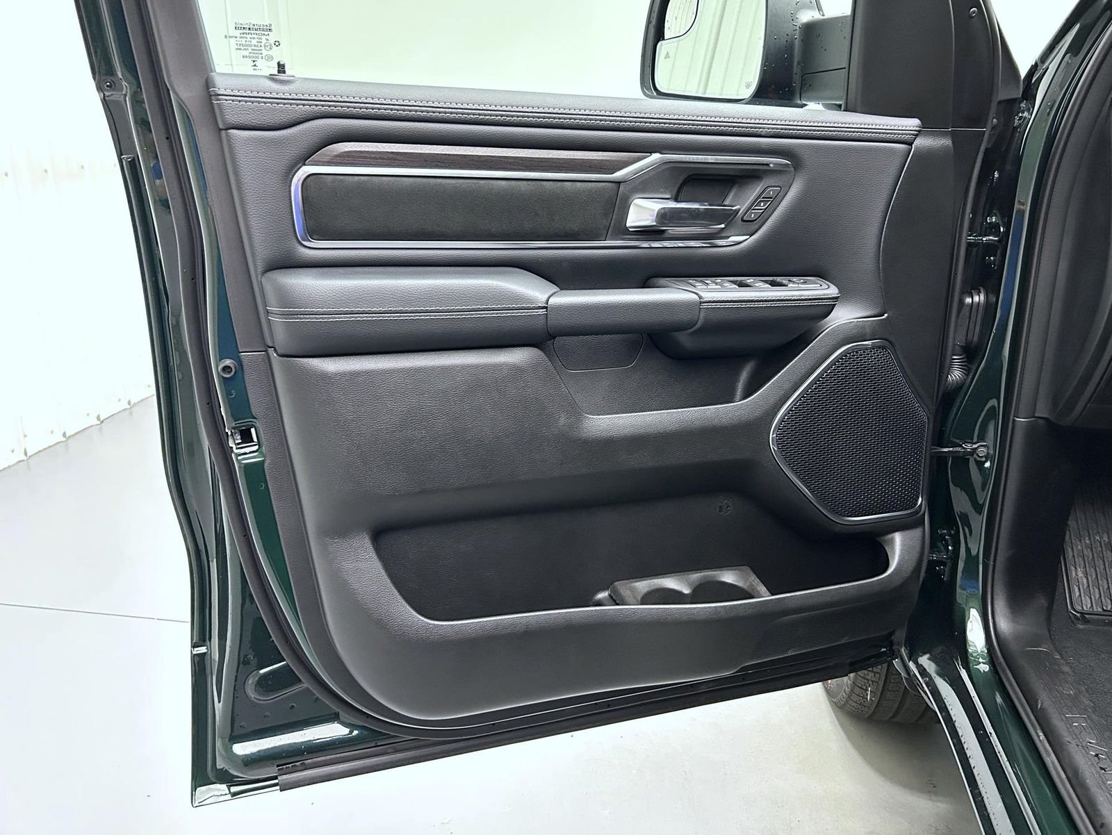 New 2026 Serrano-Green Metallic Exterior Paint RAM Laramie image 9