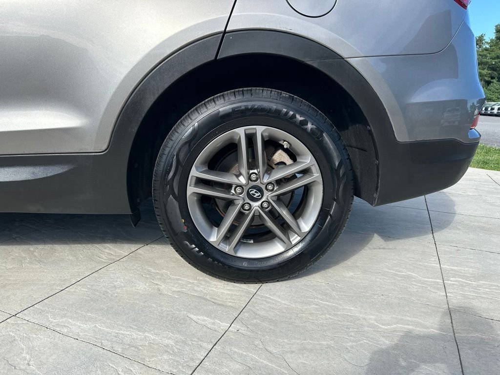 Used 2017 Gray Hyundai 2.4 Base image 8