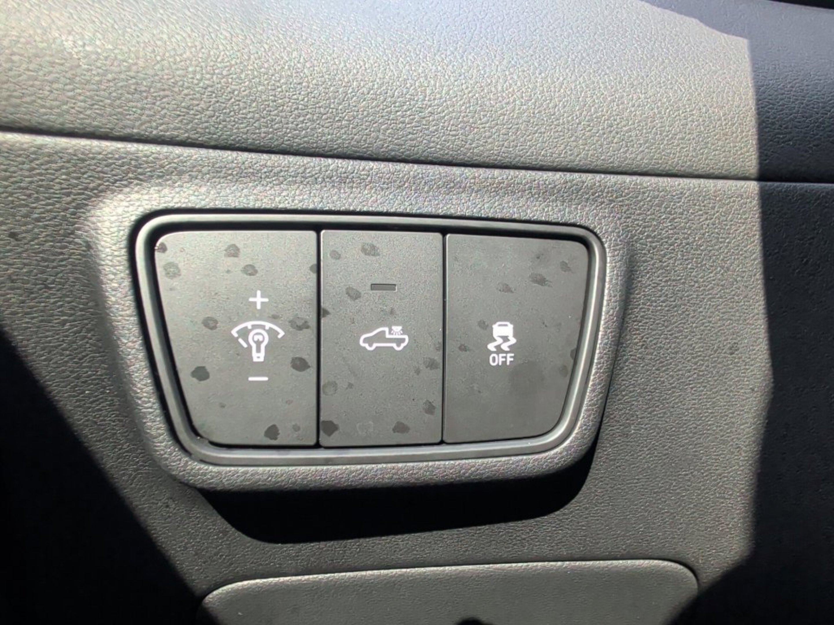 Used 2024 Phantom Black Hyundai SEL image 30