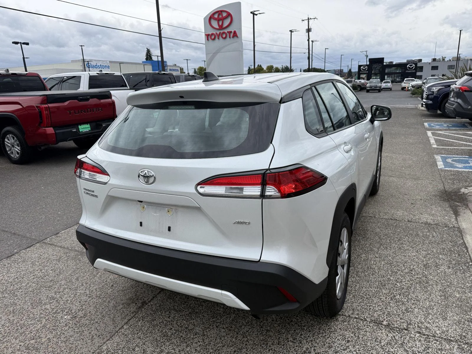 Used 2024 Wind Chill Pearl Toyota L image 8