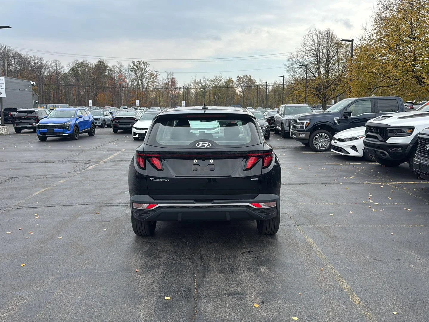 Used 2024 Black Pearl Hyundai SE image 8