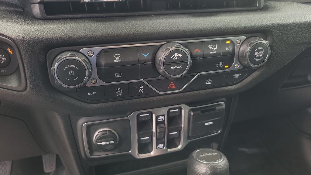 Used 2026 White Jeep Sport S image 16