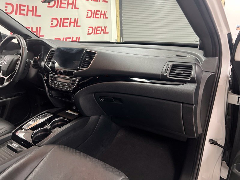 Used 2023 White Honda Elite image 14