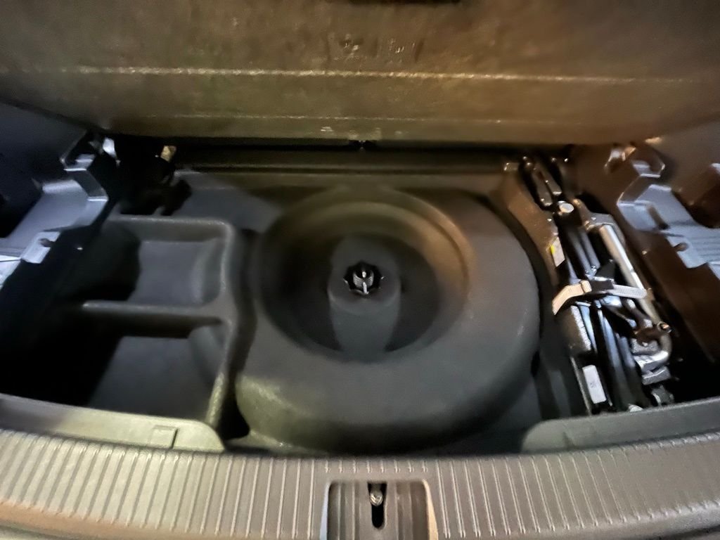 New 2026 White/off-white Volkswagen 2.0T SEL image 28