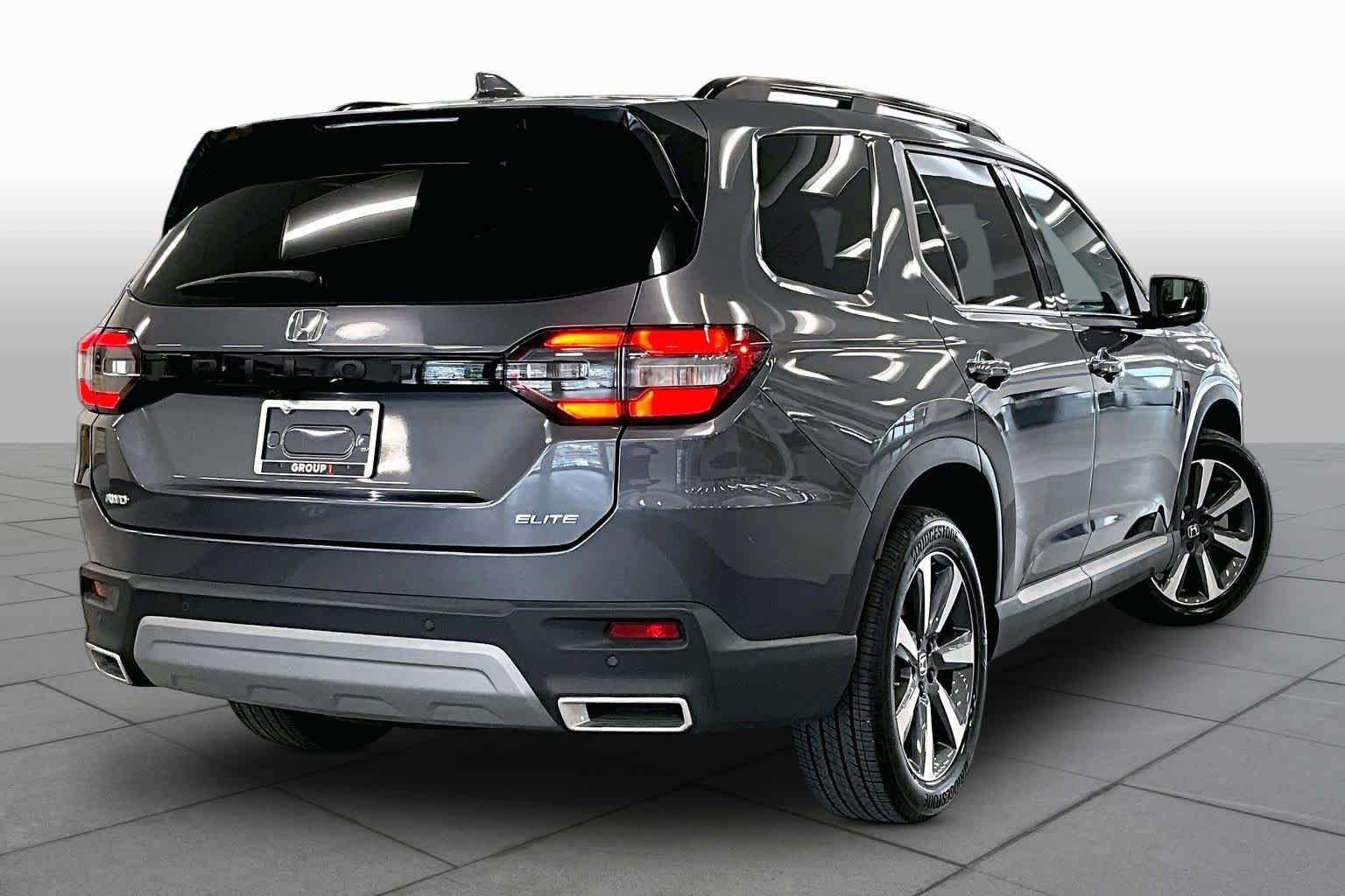 Used 2025 Modern Steel Metallic Honda Elite image 13