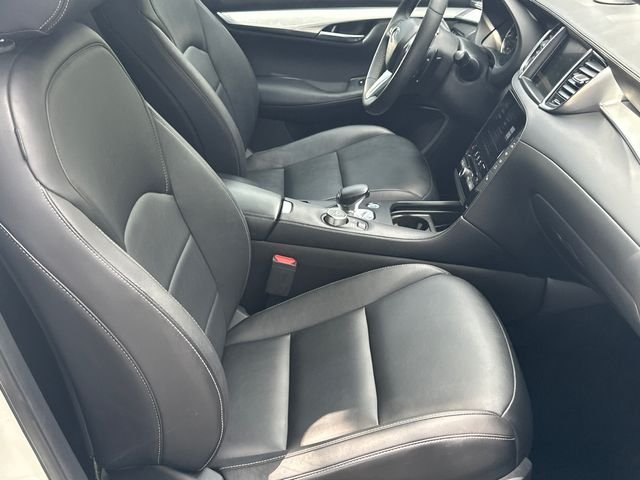Used 2020 White INFINITI ESSENTIAL image 13
