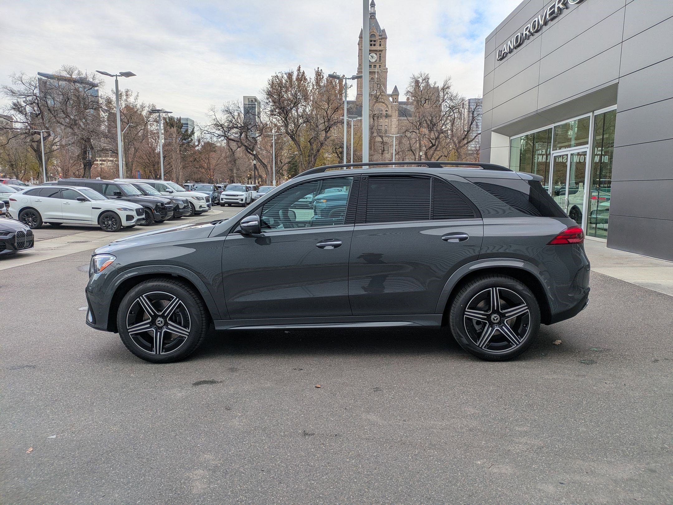 New 2026 MANUFAKTUR Silicon Grey Mercedes-Benz GLE 350 image 24