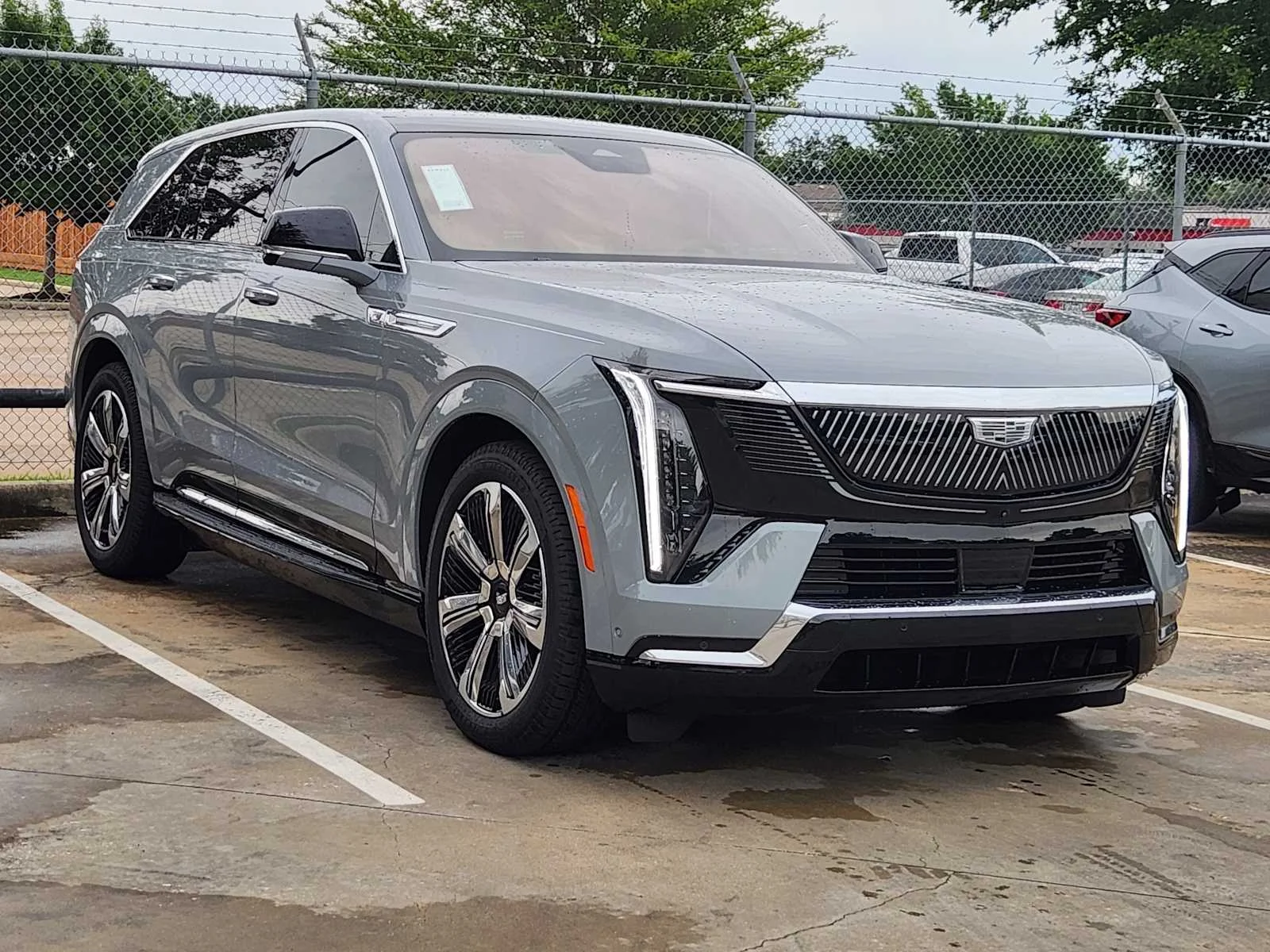 New 2026 Luna Metallic Cadillac Premium Luxury image 2