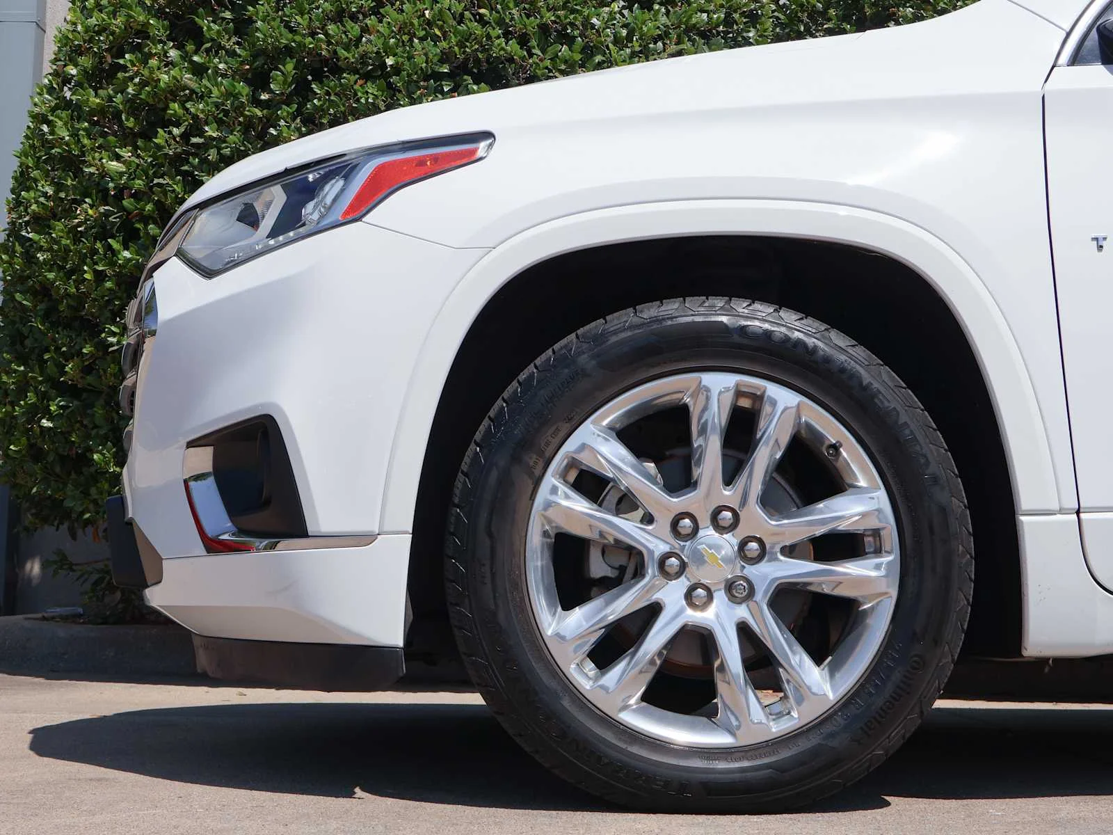 Used 2019 Summit White Chevrolet High Country image 6