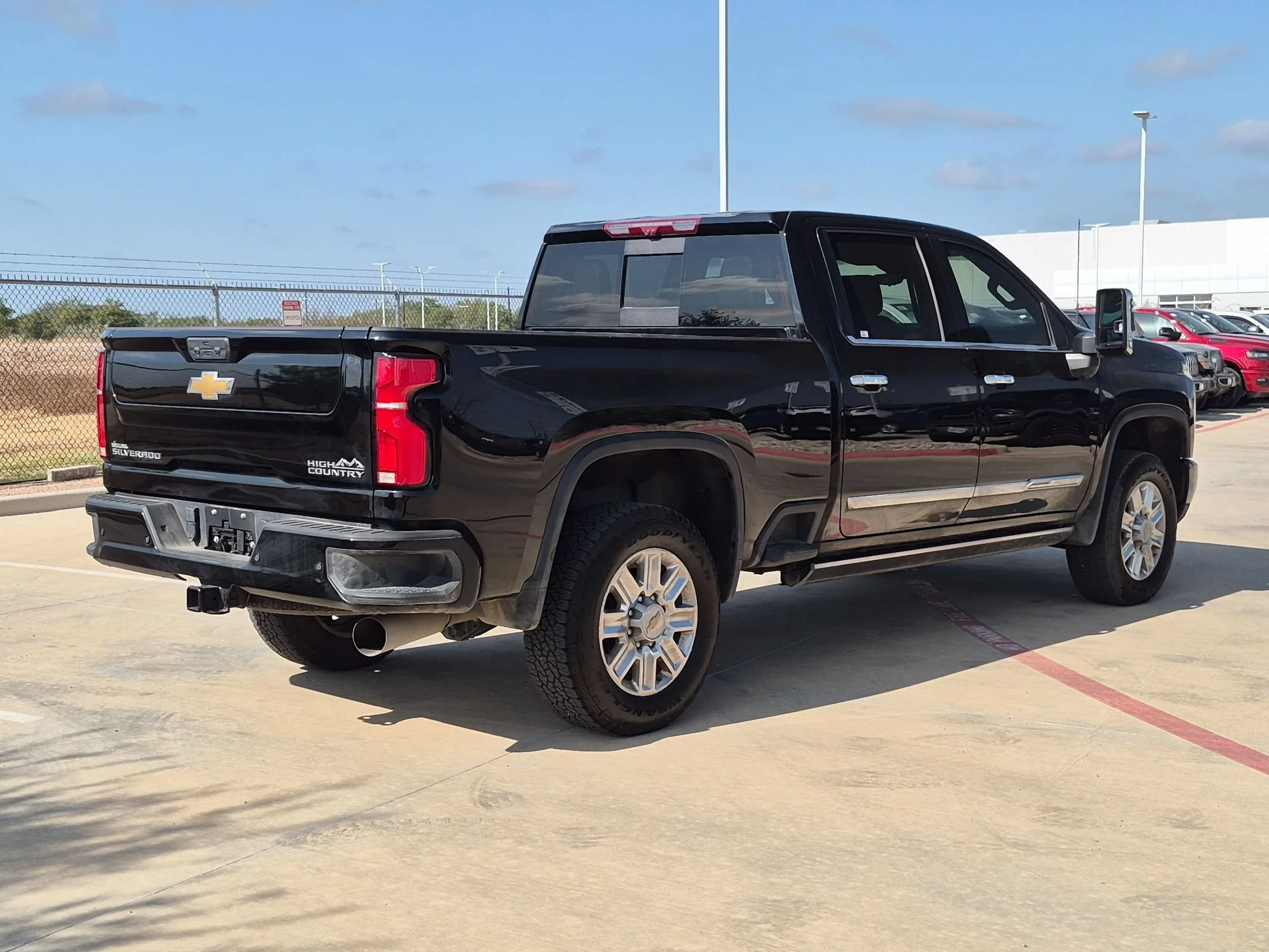 Used 2025 Black Chevrolet High Country image 3