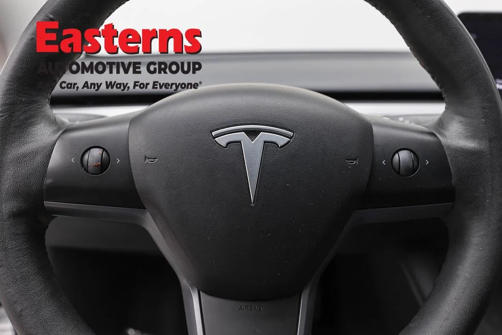 Used 2023 White Tesla Base image 10