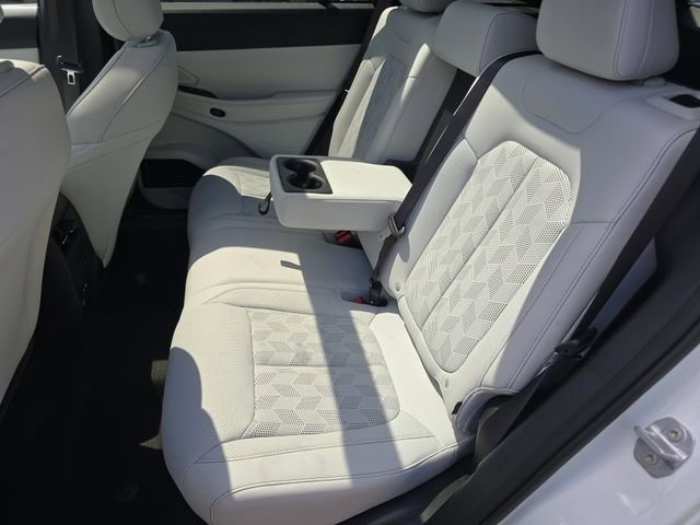 New 2026 Bright White Clear-Coat Exterior Paint Jeep Overland image 37