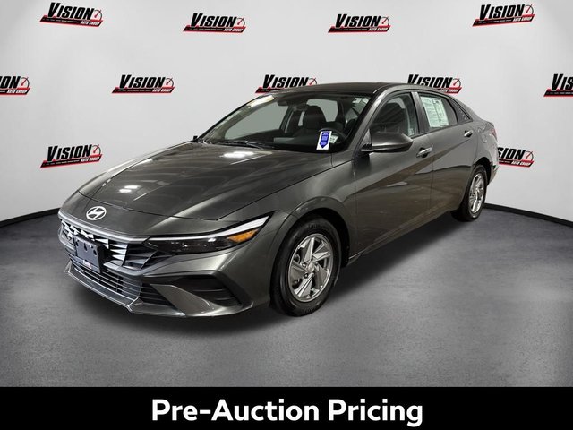 2025 Hyundai Elantra SE