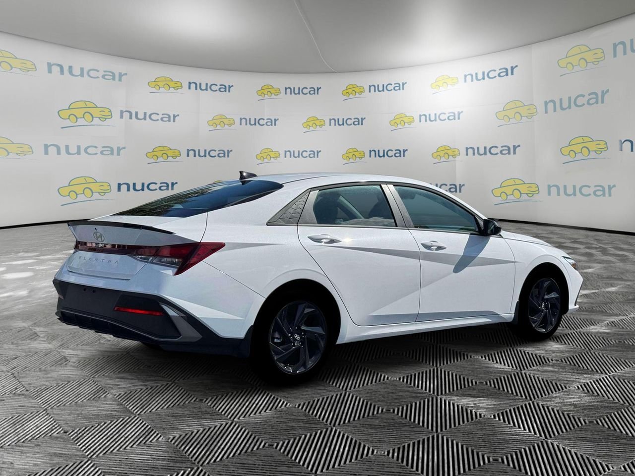 2026 Hyundai Elantra — photo 8