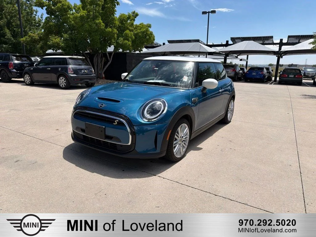 2024 MINI Hardtop Cooper SE's photo