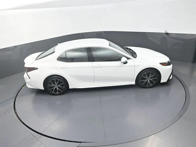 Used 2024 White Toyota SE image 29