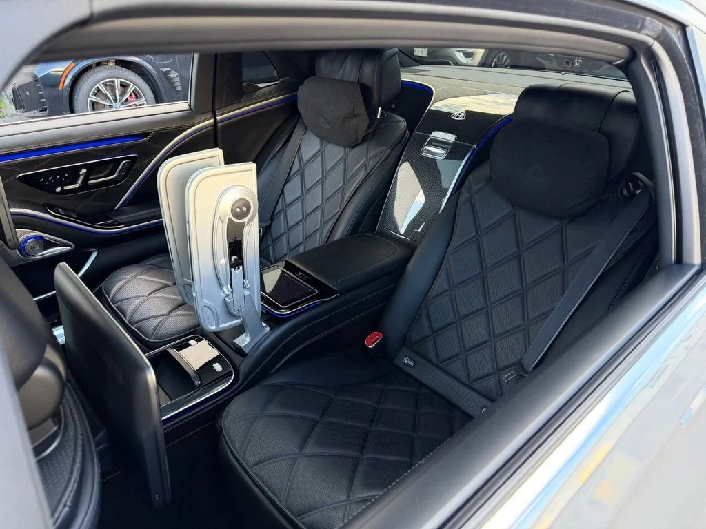 Used 2022 Gray Mercedes-Benz Maybach S 580 image 26