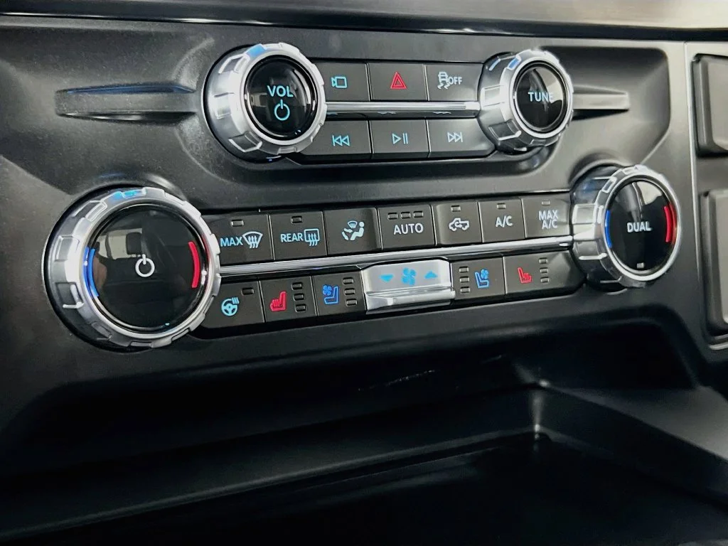 New 2027 Agate Black Metallic Ford Lariat image 8