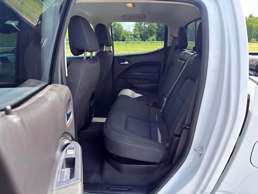 Used 2021 White Chevrolet LT image 29