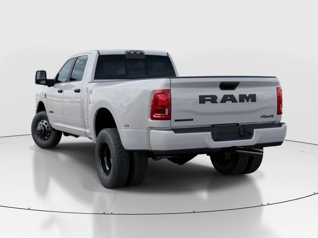 New 2026 Bright White Clear-Coat Exterior Paint RAM Big Horn image 3