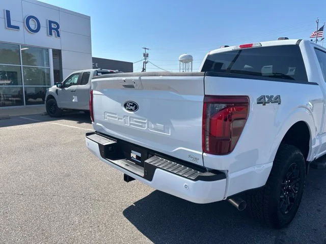 New 2026 Oxford White Ford Lariat® image 22