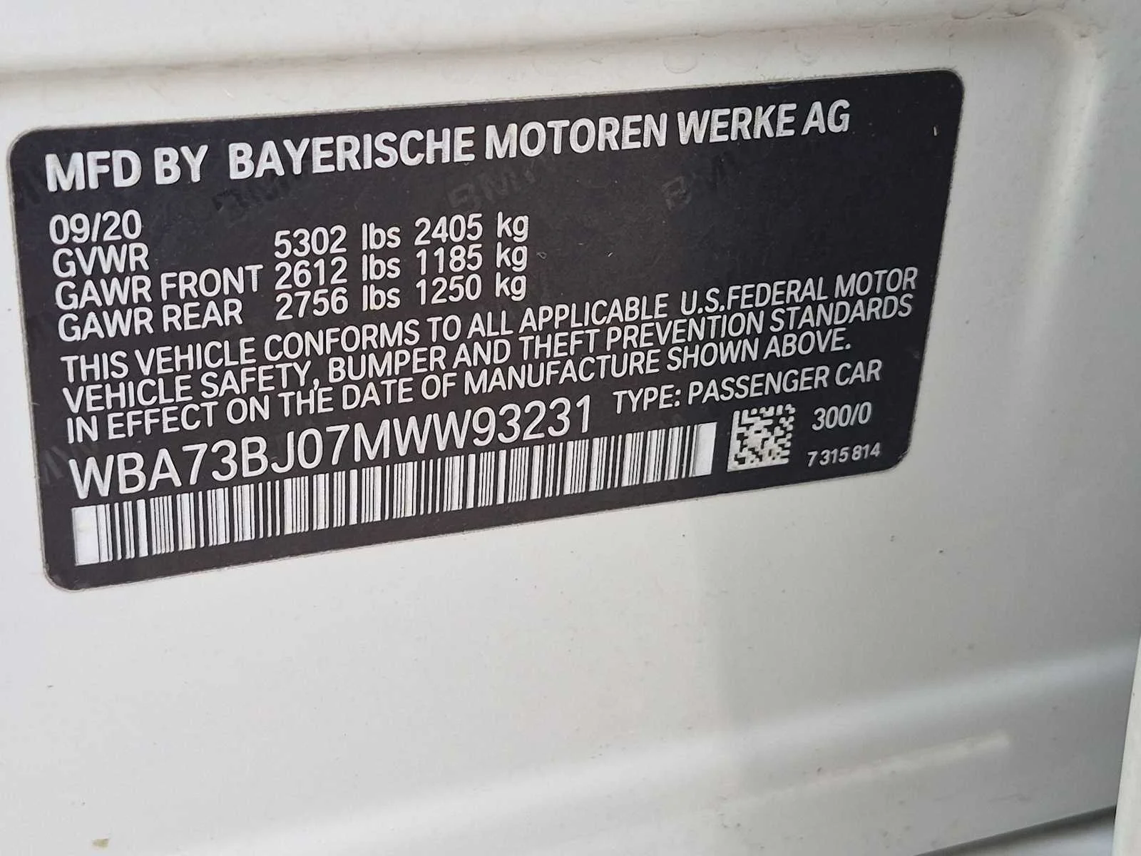 Used 2021 Alpine White BMW 540i xDrive image 38