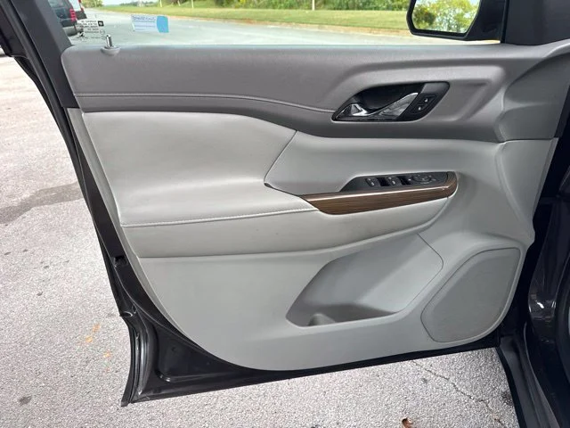 Used 2019 Silver GMC SLE-1 image 14