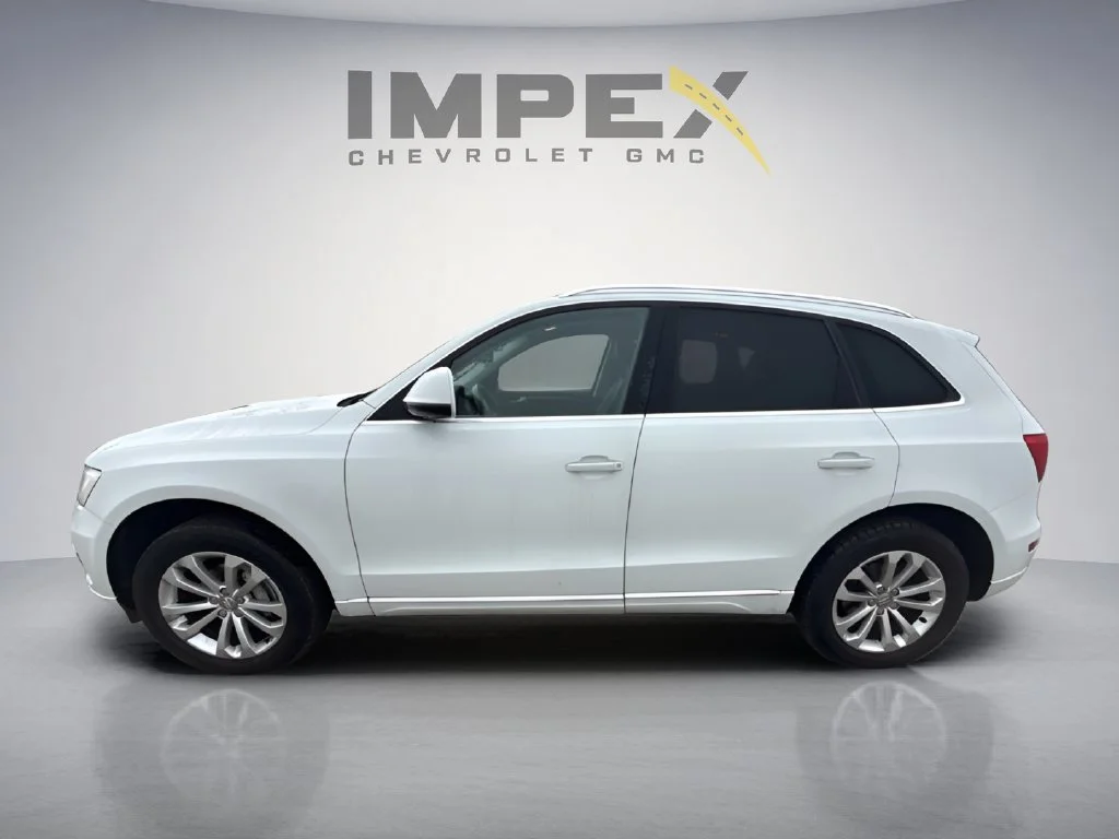 Used 2017  Audi Premium image 2