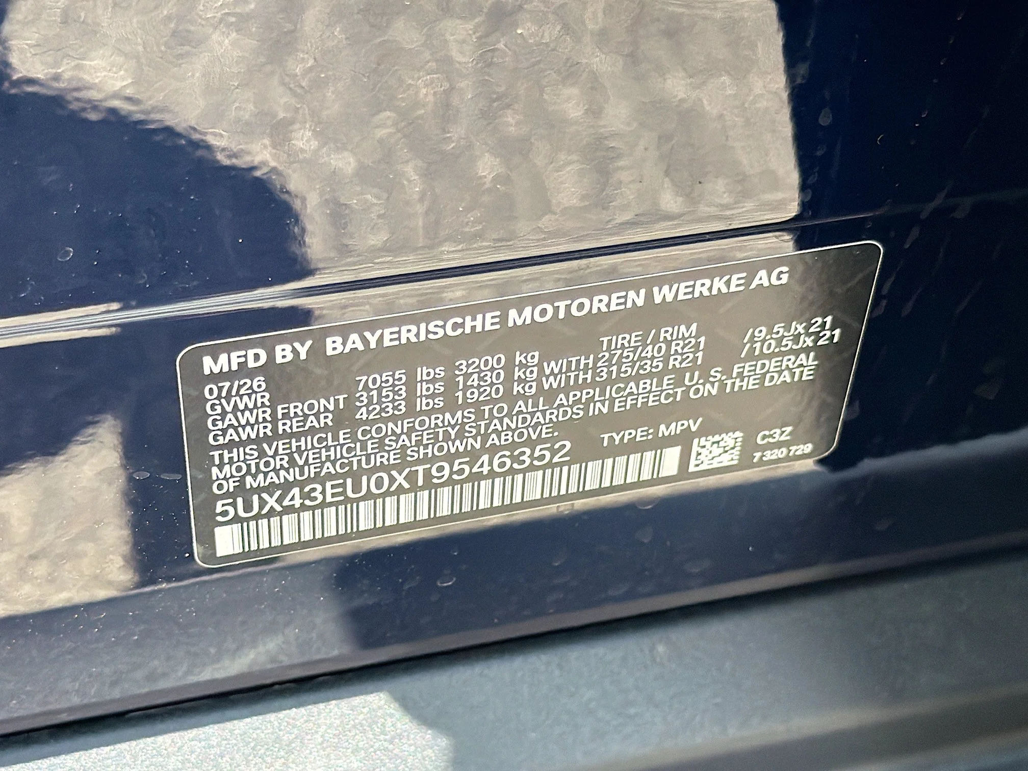 New 2026 Tanzanite Blue II Metallic BMW xDrive50e image 42