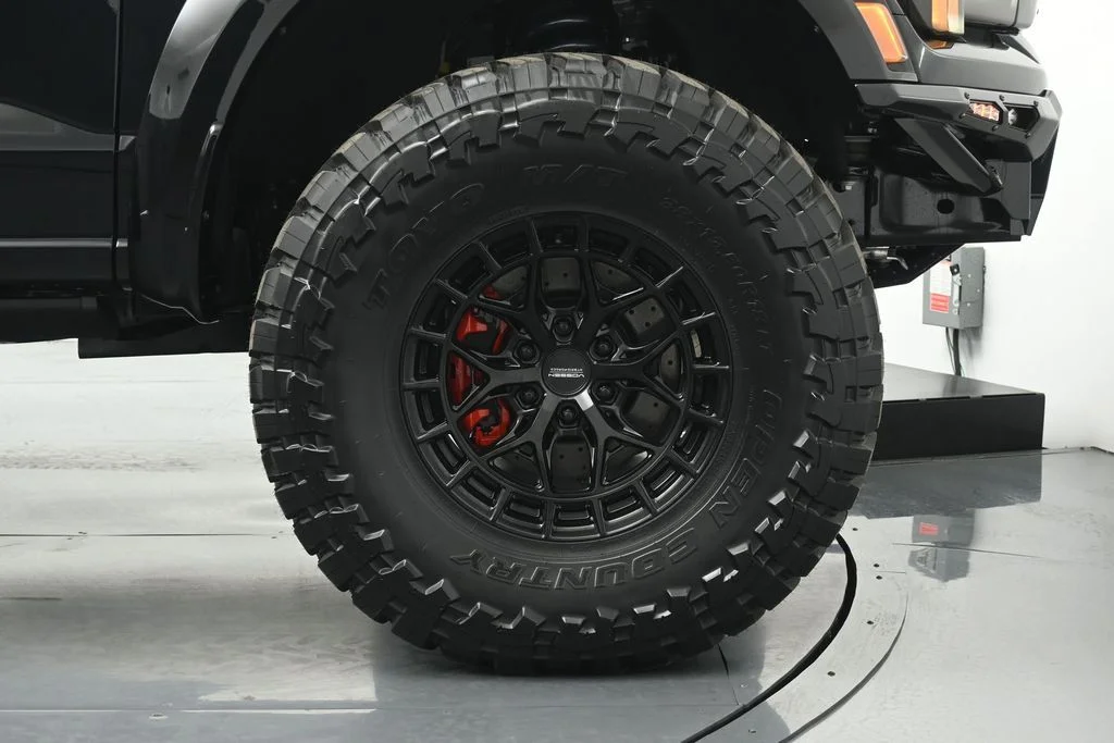 New 2026 Agate Black Metallic Ford Raptor image 27