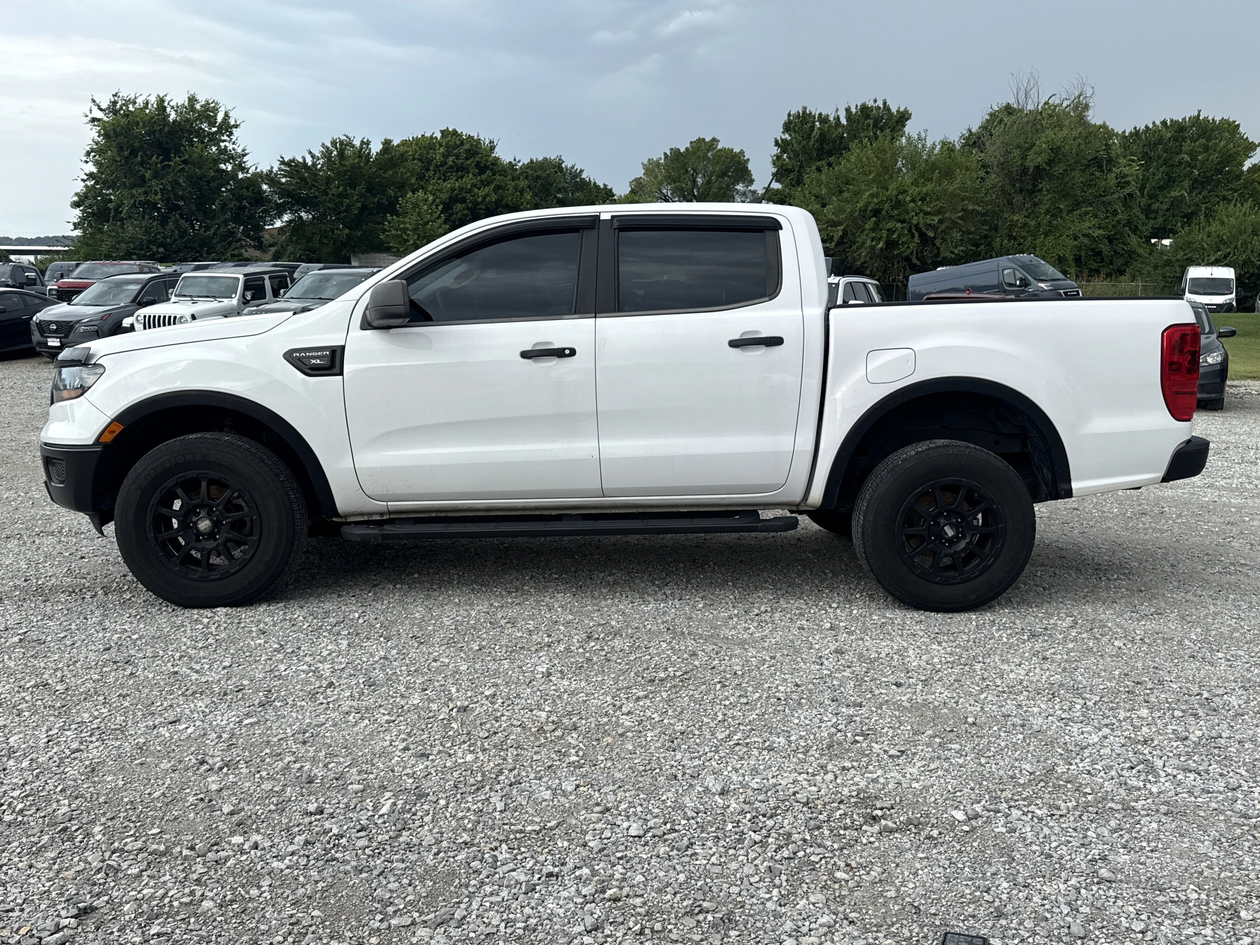 Used 2020 Oxford White Ford XL image 3