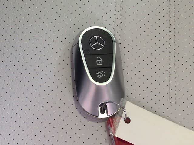 New 2026 Graphite Grey Metallic Mercedes-Benz C 300 image 33