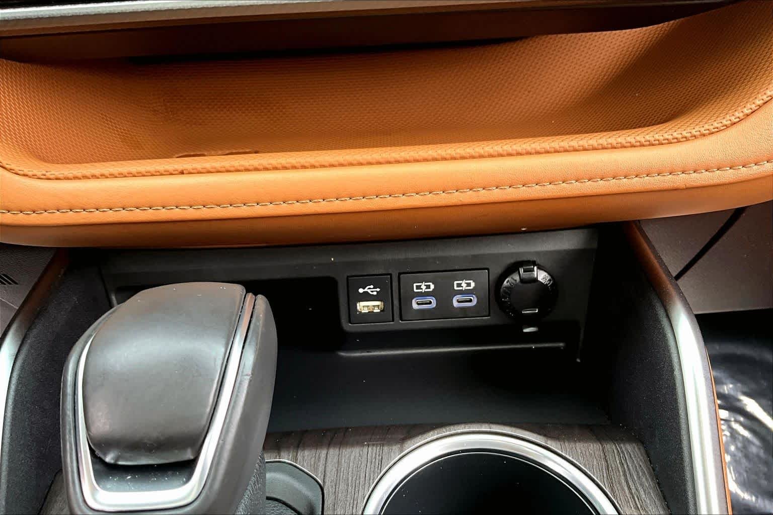 Used 2022 Moon Dust Toyota Platinum image 36