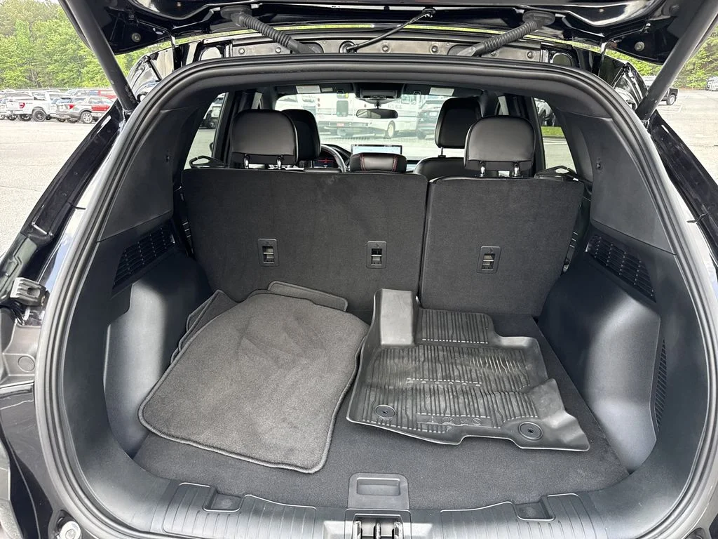Used 2025 Black Ford ST-Line Select image 18