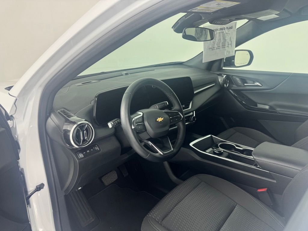 Used 2026 White Chevrolet LT image 18