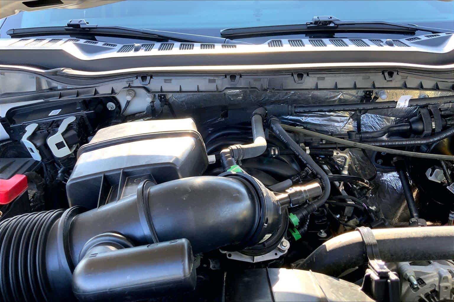 Used 2025 Avalanche Ford XLT image 32