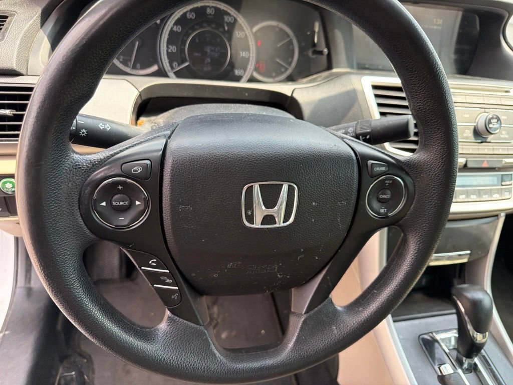 Used 2015  Honda LX image 17