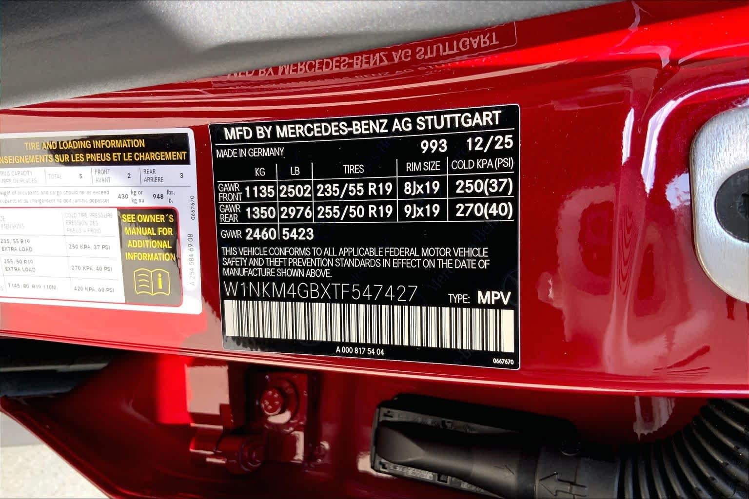 New 2026 MANUFAKTUR Patagonia Red Metallic Mercedes-Benz GLC 300 image 18
