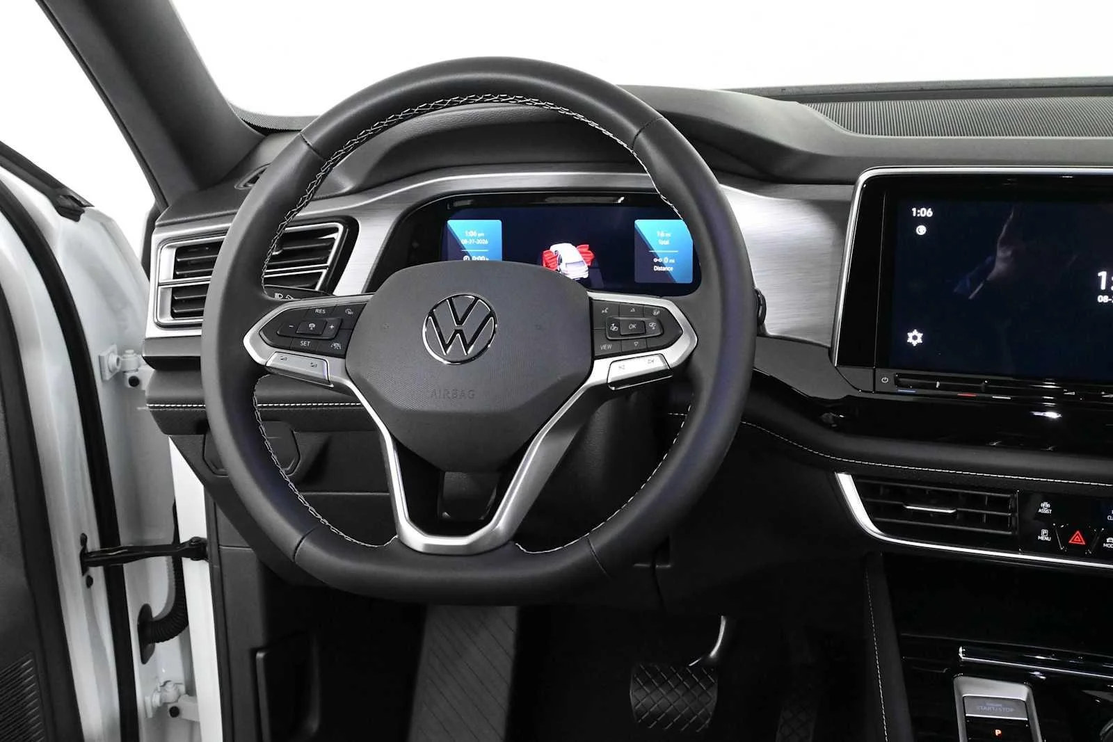 New 2026 Opal White Pearl Volkswagen 2.0T SE w/Technology image 3